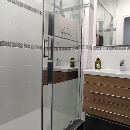 Avec Terrasse Et Parking 200m Et Commerces Appartement La Couarde-sur-Mer