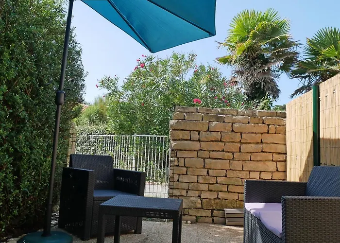 Apartment Avec Terrasse Et Parking 200m Et Commerces