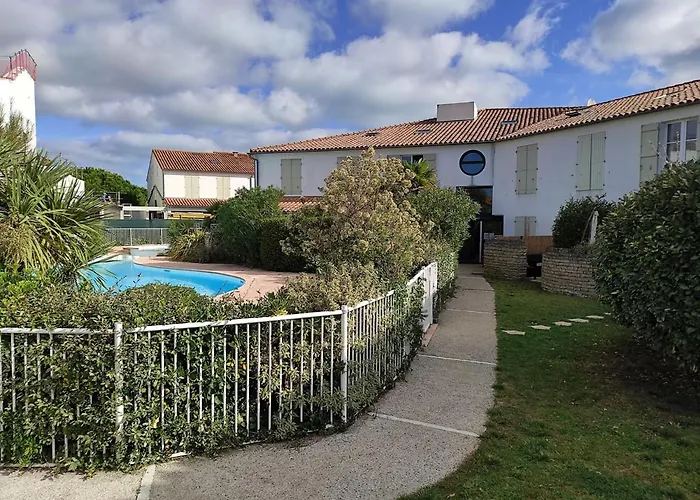 Apartment Avec Terrasse Et Parking 200m Et Commerces